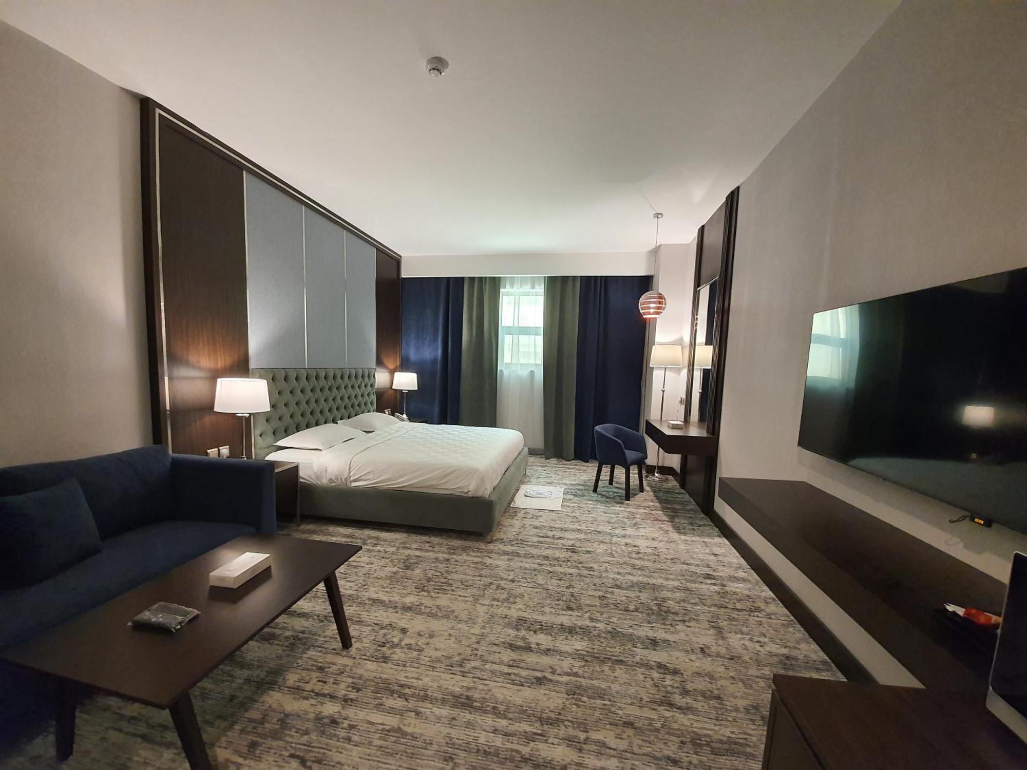 Lily Hotel Suite Mubarraz Ал Хофуф Стая снимка