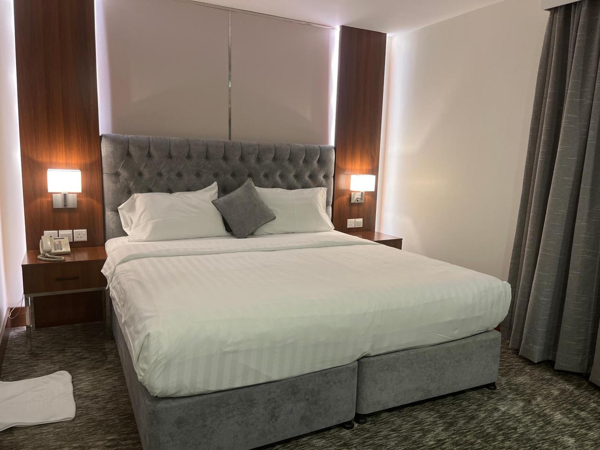Lily Hotel Suite Mubarraz Ал Хофуф Екстериор снимка
