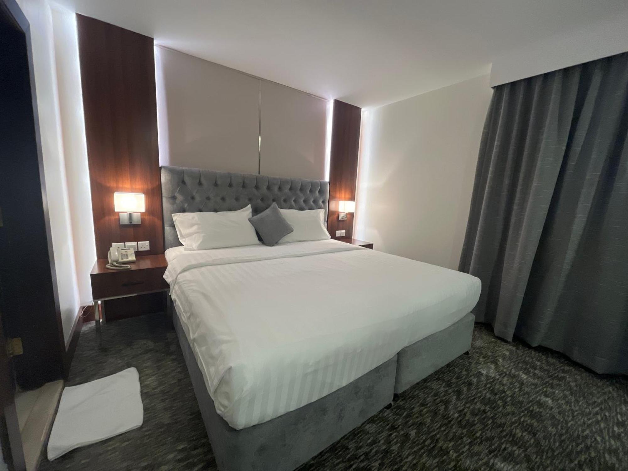 Lily Hotel Suite Mubarraz Ал Хофуф Екстериор снимка
