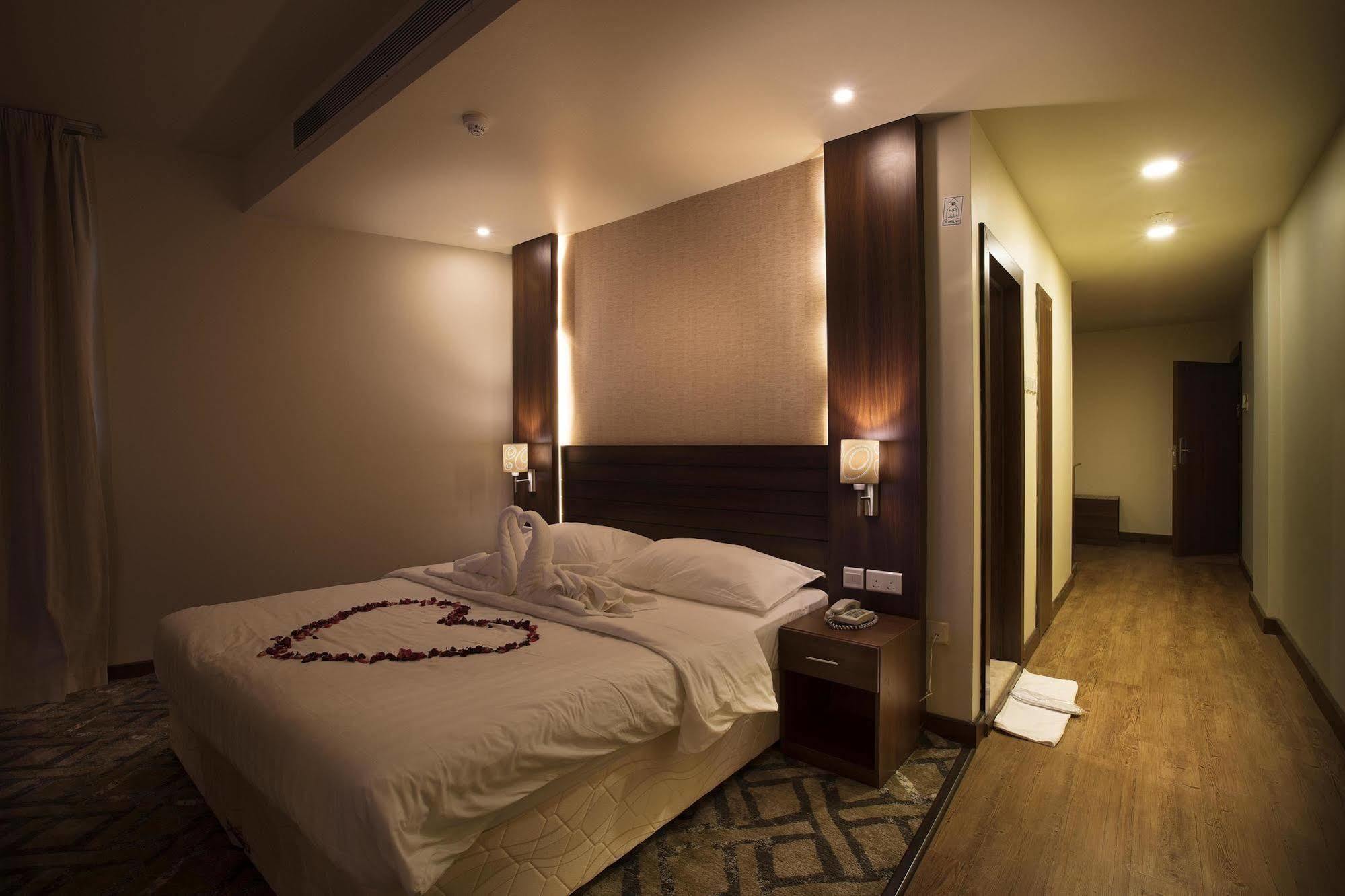 Lily Hotel Suite Mubarraz Ал Хофуф Екстериор снимка